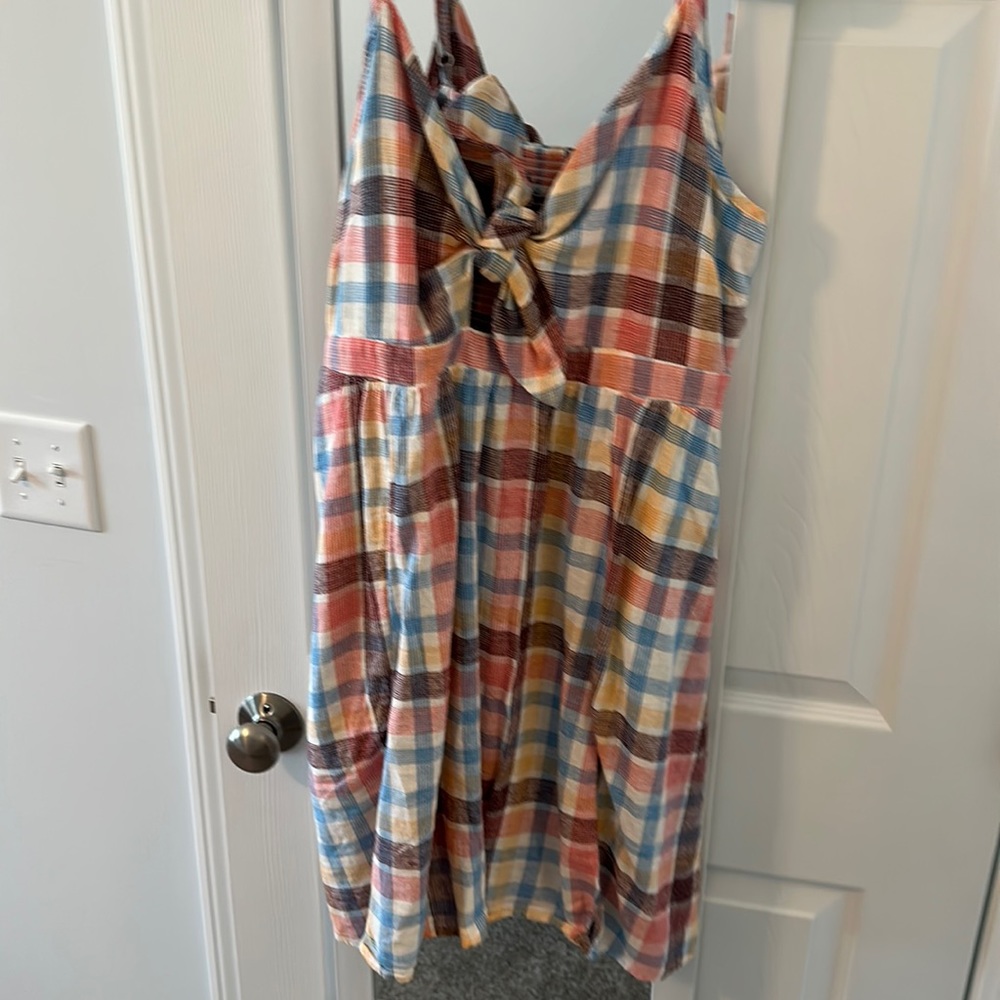 Plaid dress with key hole front